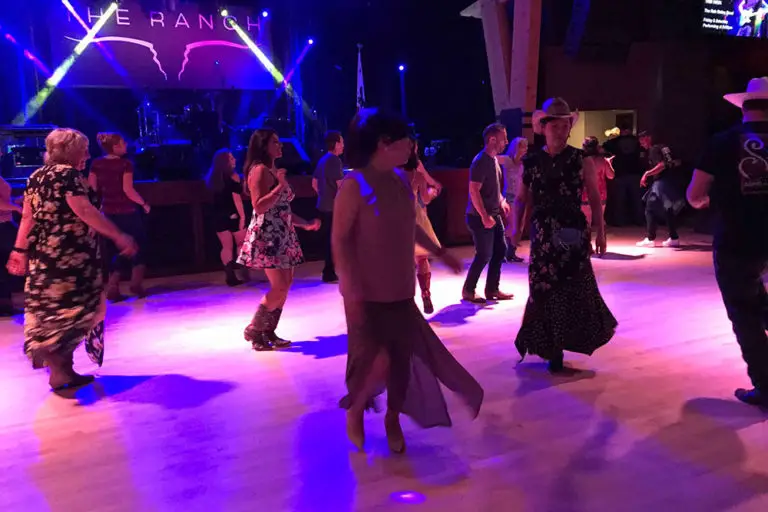 10 Best Country Bars and Venues for Dancing in Houston! Country Dancing Tonight